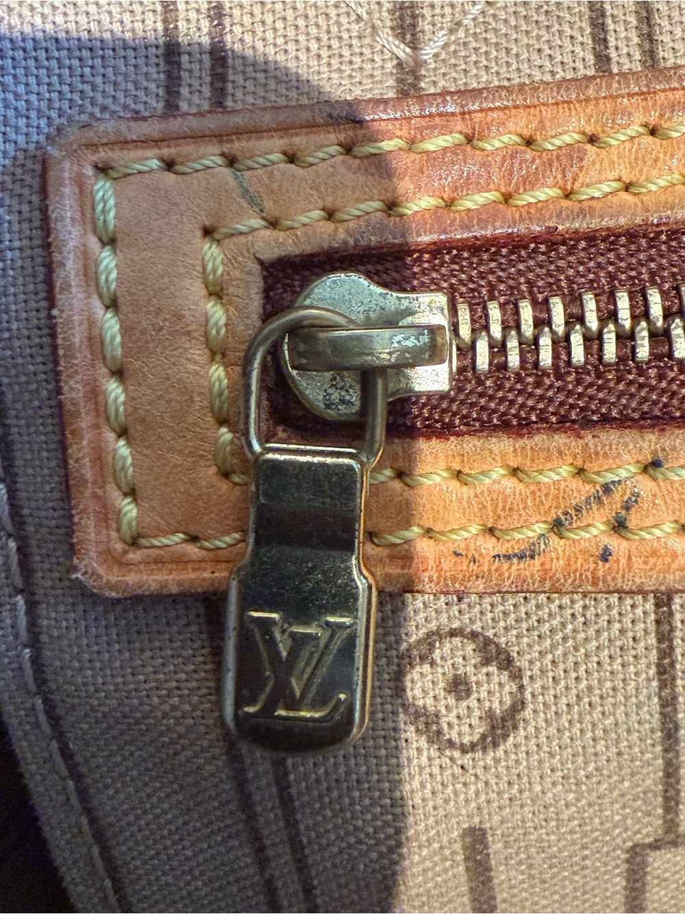Louis Vuitton Monogram Neverfull PM Canvas Tote with Tan Trim - Picture 10 of 14